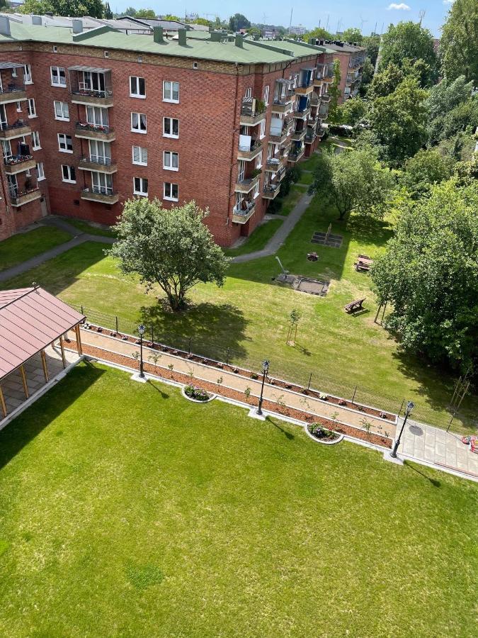 Cls Zentrale City-Wohnung In Hamburg Mit E-Laden Und Tiefgarage, Grosser Balkon, Blick Ueber Hamburg, Parkplatz, Cafe Im Haus, Bushaltestelle Direkt Gegenueber, Flex Check In Exterior photo